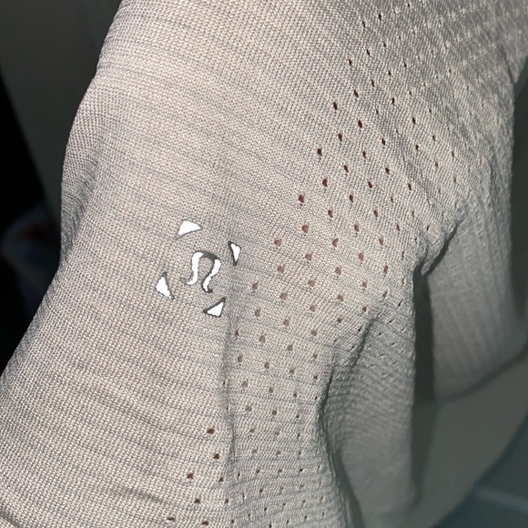 Lululemon Metal Tech Short Sleeve - Picture 3 of 3
